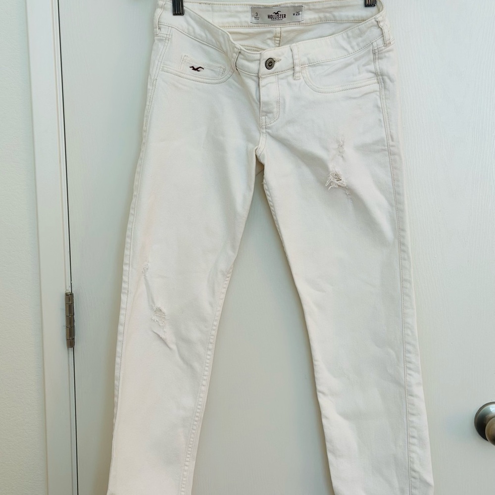 Hollister White Skinny Pants Fashion-Forward Design